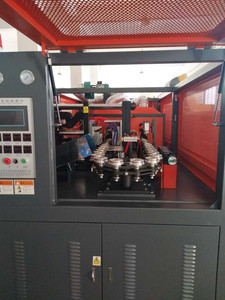 本誠機械廣口手插式自動吹瓶機 高效食品包裝塑料瓶吹瓶生產解決方案